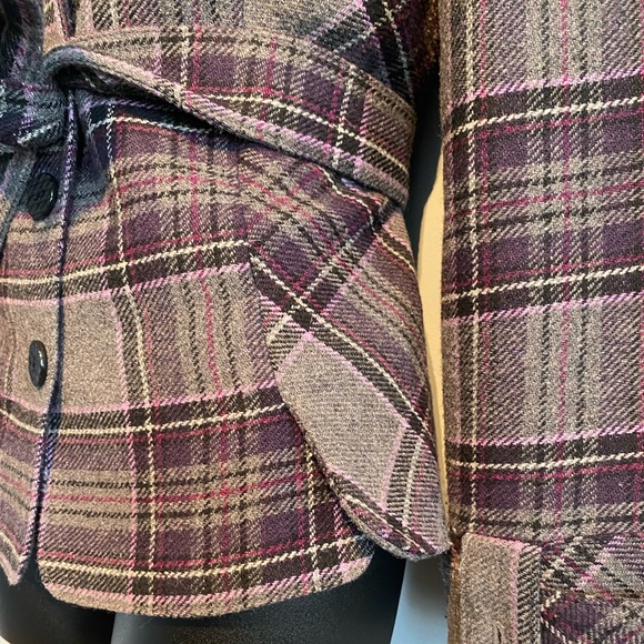 LanaLee Plaid Jacket - Picture 5 of 6
